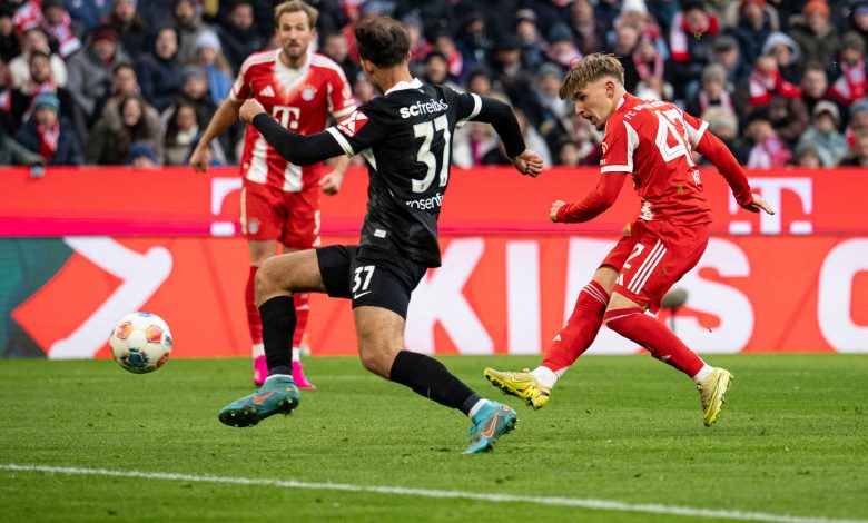 Almanya Ligi’nde lider Bayern Münih, 2-0 geriye düştüğü Freiburg karşısında 6-2 kazandı ve yenilgisiz zirvede yalnız kaldı