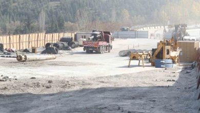 Mamak Metrosu’nda 5 aydır ilerleme yok 11 Ankara Büyükşehir Belediyesi’nin 13 Haziran’da temeli atılan Mamak metrosunda çalışmaların neredeyse durma noktasına geldiği belirtildi.