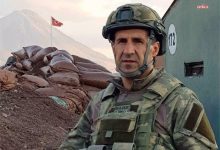 Emekli Kurmay Albay Orkun Özeller, MHP Genel Başkanı Devlet Bahçeli'nin şikayeti üzerine açılan davada ilk kez hakim karşısına çıktı. Mahkeme, Özeller için tahliye kararı verdi