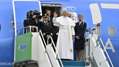 Ankara ve İstanbul’daki yoğun programını tamamlayan Vatikan Devlet Başkanı Papa 14. Leo, Atatürk Havalimanı’ndan Lübnan’a hareket etti.