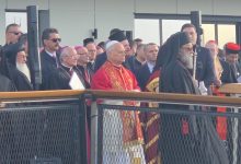 Vatikan Devlet Başkanı Papa 14. Leo, Bursa'nın İznik ilçesinde, Birinci İznik Konsili'nin 1700. yıl dönümüne ilişkin ayine katılarak hitapta bulundu