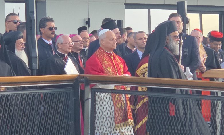 Vatikan Devlet Başkanı Papa 14. Leo, Bursa'nın İznik ilçesinde, Birinci İznik Konsili'nin 1700. yıl dönümüne ilişkin ayine katılarak hitapta bulundu