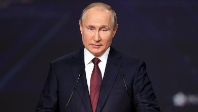 Putin: ABD, Ukrayna konusunun karmaşık olduğunu anlıyor 1 Rusya Devlet Başkanı Vladimir Putin, Bişkek’te Belarus lideri Aleksandr Lukaşenko ile görüşmesinde ABD’nin Ukrayna meselesinin zorluklarını kavradığını söyledi.
