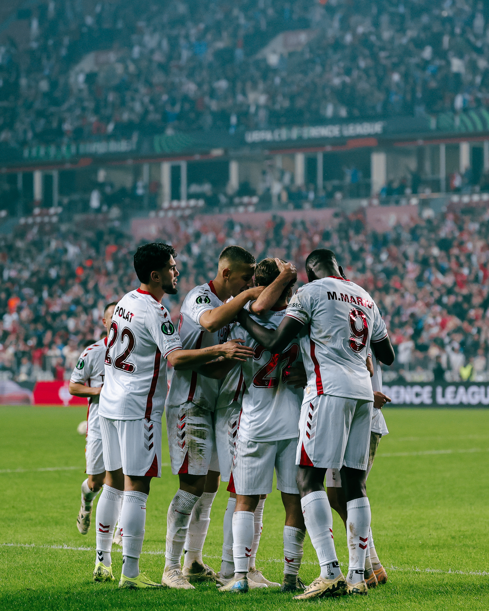 Samsunspor, Avrupa’yı fethe çıktı 1 27 yıl sonra Avrupa Kupaları’na katılan Samsunspor, Hamrun’u 3-0 yenerek UEFA Konferans Ligi’nde 3’te 3 yapmayı başardı
