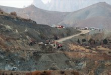 Sivas’ın Divriği ilçesine bağlı Çaltı köyünde demir madeni ocağında meydana gelen göçükte kaybolan şantiye müdürü Sabri Yıldırım’ı arama çalışmaları yeniden hız kazandı.