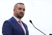 Merkez Bankası Başkanı Fatih Karahan, dezenflasyon sürecine ilişkin değerlendirmesinde, 2026 sonunda enflasyonun yüzde 13-19 aralığında olacağını öngördüklerini söyledi