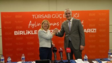 TÜRSAB Genel Kurulu öncesinde iki başkan adayı güçlerini birleştirerek ortak listeyle seçime gitme kararı aldı.