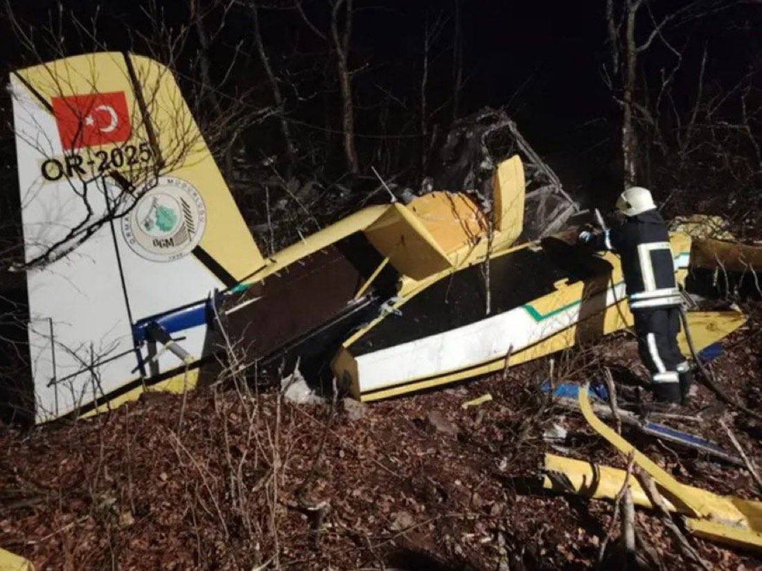 Hırvatistan'da uçağımız düştü 1 Hırvatistan'ın Senj kentinde düşen yangın söndürme uçağında pilotumuz şehit oldu