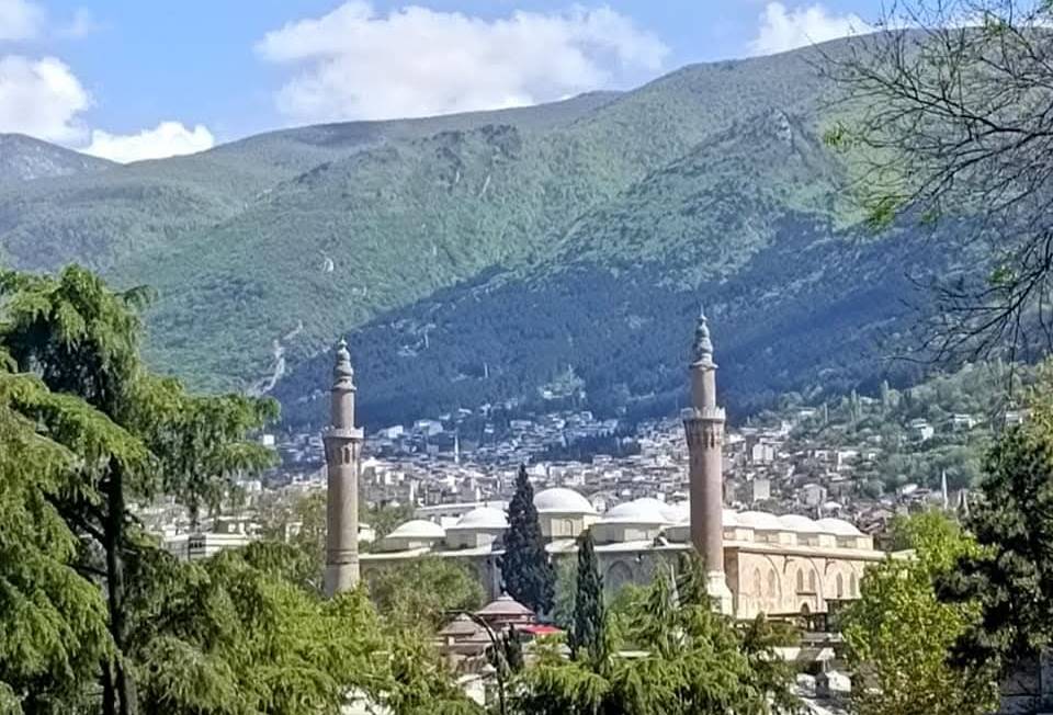 Birinci Ekümenik İznik Konsili'nin 1700. Yıldönümünde İznik ve Bursa! 5 Tophane'den Ulu Camii'ye bakış.