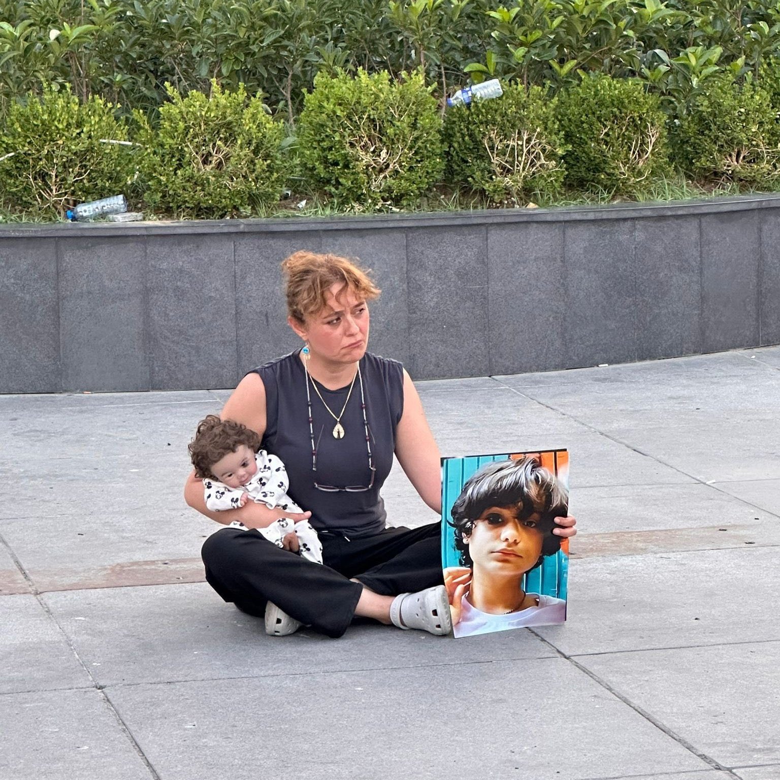 Şubat ayında oğlu Mattia Ahmet Minguzzi’yi cinayete kurban veren anne Yasemin Minguzzi, doktorların tavsiyesiyle piyano başına geçti