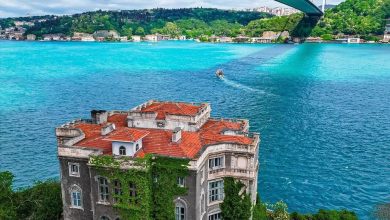 İstanbul’da 125 milyon dolarlık yalı! 1 İstanbul Boğazı'ndaki Zeki Paşa Yalısı rekor fiyat olan 10 milyar TL (yaklaşık 125 milyon dolara) satışa çıktı