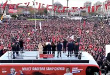 CHP Genel Başkanı Özgür Özel, Kayseri’deki mitinge Ekrem İmamoğlu için toplanan 25 milyon imzayı taşıyan TIR’la gitti