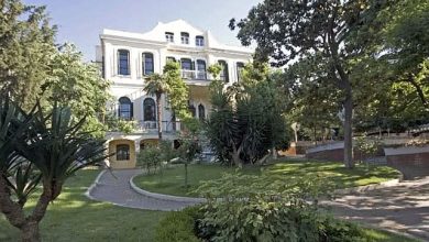 Adalar Cumhuriyet Başsavcılığı'nın emanet deposunda 12 silahın kaybolduğu ortaya çıktı; zabıt katibi U.E. tutuklanırken kayıp 9 silahtan hâlâ iz yok.