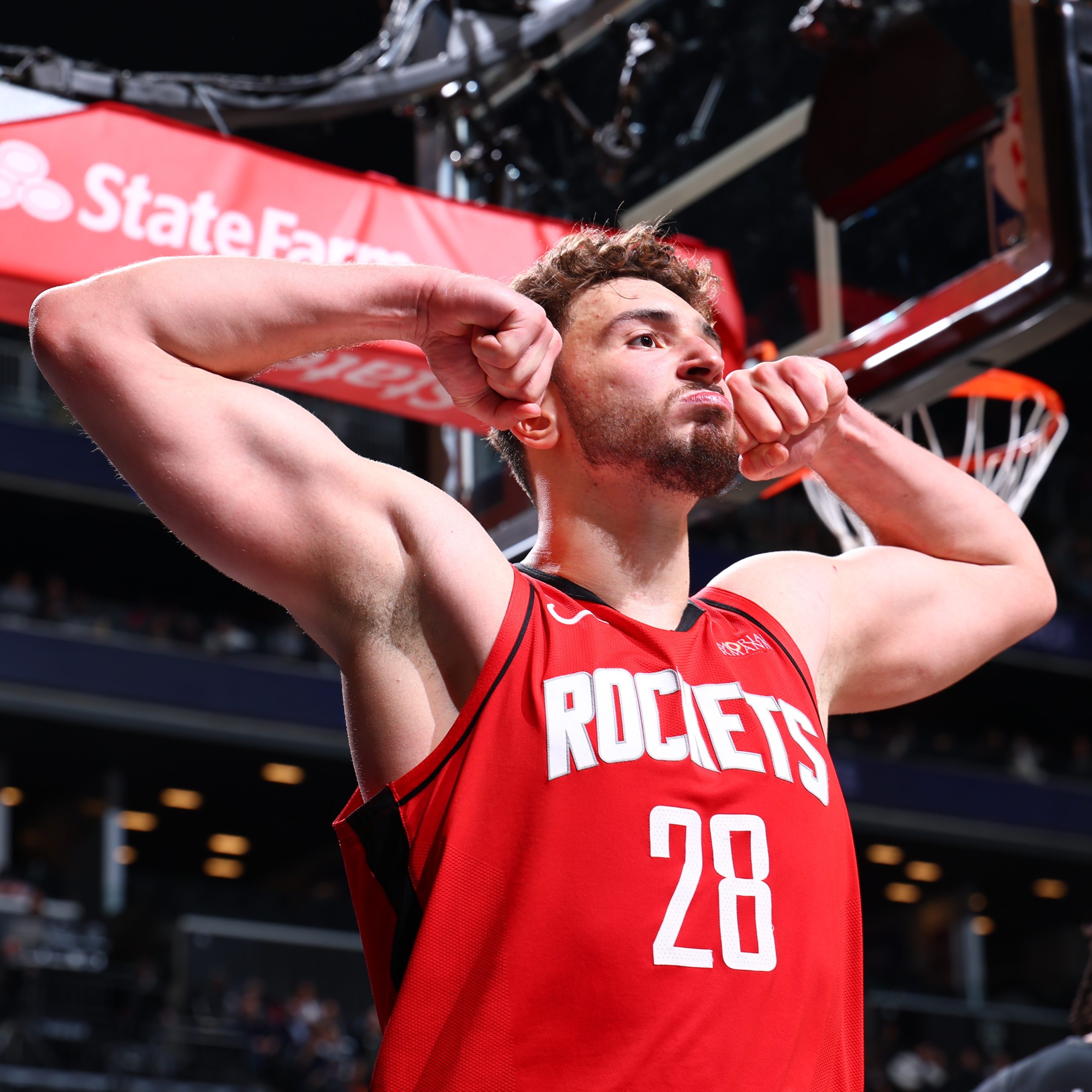 NBA'de Houston Rockets, Sacramento Kings'i 121-95 yenerken 28 sayıyla oynayan Alperen Şengün ise NBA kariyerinde 5 bin sayı barajını aştı