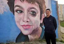 Edirne’de ressam Hatai Abdullayev’in, öldürülen 15 yaşındaki Mattia Ahmet Minguzzi için yaptığı duvar resmi, babası Andrea Minguzzi’yi derinden etkiledi.