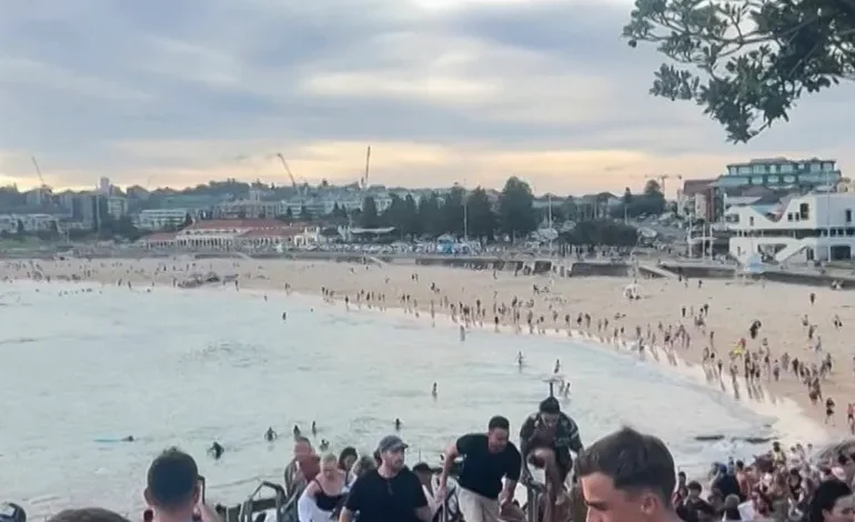 Sidney’de Hanuka kutlaması sırasında düzenlenen silahlı saldırı, Avustralya’da antisemitik olayların geldiği noktayı yeniden gündeme taşıdı.