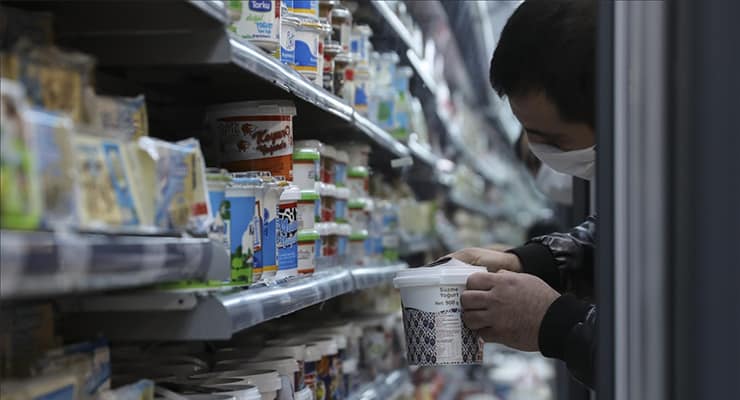 Türkiye’de son dönemde artan gıda zehirlenmesi vakaları, kamuoyunda gıda güvenliğine ilişkin kaygıları artırıyor.
