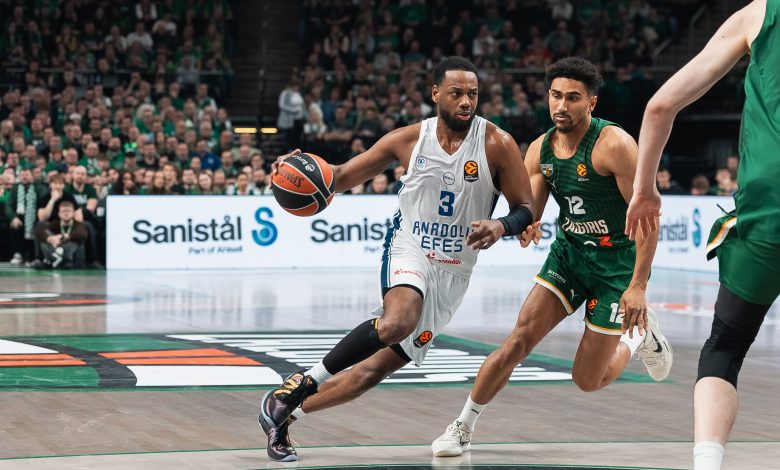 Anadolu Efes, son üç maçını kaybettiği EuroLeague’de Zalgiris Kaunas deplasmanında kazanarak kötü gidişi durdurdu