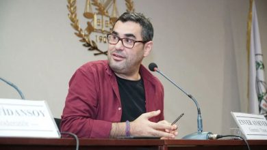 Gazeteci-yazar Enver Aysever, YouTube kanalında kullandığı ifadelerin ardından çıkarıldığı mahkemece tutuklandı