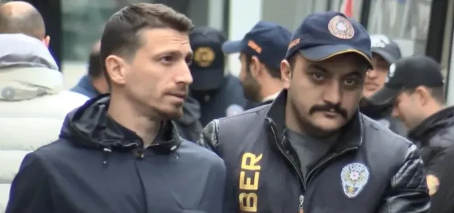 Futbolcuların telefonlarından sanal kumar çıktı 1 Futbolda bahis ve şike iddialarıyla yürütülen soruşturmada, tutuklu futbolcuların cep telefonlarında yapılan incelemeler çarpıcı bulguları ortaya koydu.