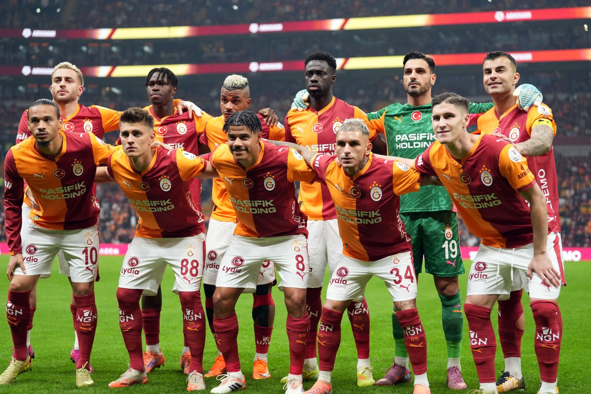 Trendyol Süper Lig'de lider Galatasaray kendi evinde 2-0 öne geçtiği Samsunspor'u son anda devirdi