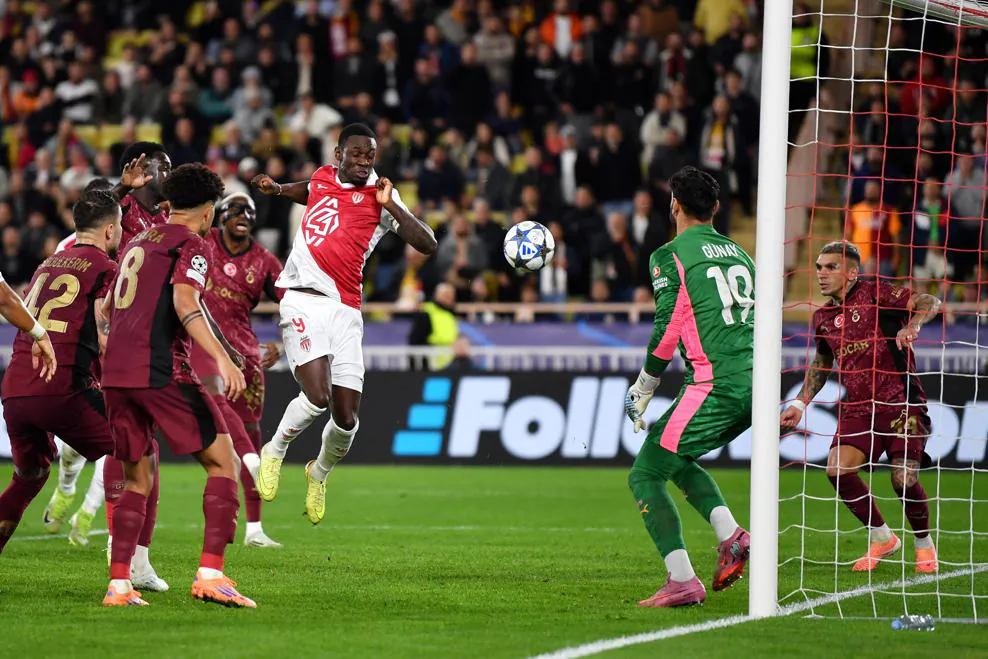 Şampiyonlar Ligi’nde Galatasaray, Monaco deplasmanında 1-0 kaybederken penaltı kurtaran kaleci Uğurcan Çakır sakatlandı