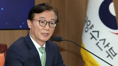 Güney Kore’de rüşvet depremi 1 Güney Kore’de Birleşme Kilisesi adlı dini grupla bazı siyasetçiler arasında rüşvet ilişkisi bulunduğuna dair iddialar ülke gündemini altüst etti.