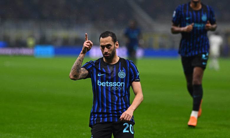 Hakan Çalhanoğlu, en büyük 5 ligde tüm kulvarlarda en fazla asist+gol katkısı yapan defansif orta saha oyuncusu oldu