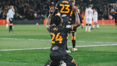 Hull City tarih yazıyor 1 Acun Ilıcalı’nın sahibi olduğu Hull City, transfer yasağına karşın İngiltere Premier Ligi’ne yükselme yarışında çok iddialı