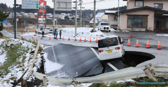 Japonya’nın kuzey bölgesinde 7.5 şiddetindeki deprem sonrası 9.0 şiddetinde yeni bir deprem olasılığının yüksek olduğu açıklandı