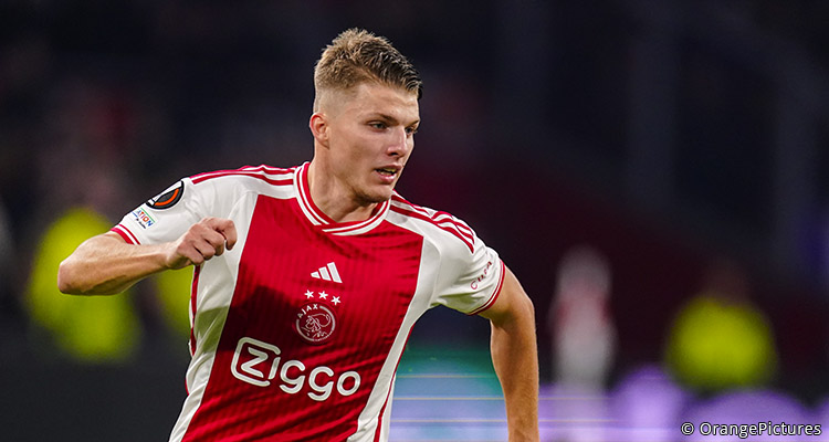 Kardeş ülke Azerbaycan temsilcisi Karabağ, Şampiyonlar Ligi'nde kendi sahasında 2-1 öne geçtiği maçta Ajax'a 4-2 mağlup oldu