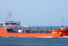 Rusya’dan Gürcistan’a ayçiçek yağı taşıyan MIDVOLGA-2 tankeri, Türkiye kıyılarından 80 mil açıkta saldırıya uğradığını bildirdi.