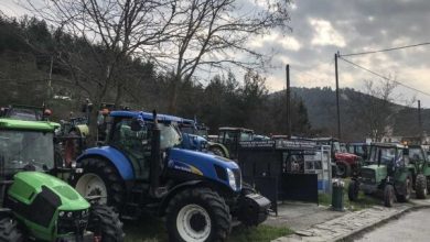 Son günlerde yoğunlaşan tarımsal protestolar Kavala’da yeni bir boyut kazandı. Moustheni gişelerinde toplanan çiftçiler, yolu ücretsiz hale getirdi