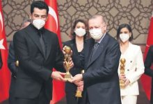 ABD’de yaşayan eski oyuncu Tolga Karel, Kenan İmirzalıoğlu'nun 2028'de AK Parti'den milletvekili adayı olacağını öne sürdü