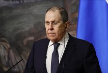 Sergey Lavrov, Avrupa ülkelerinin Ukrayna yönetimini destekleyerek Rusya’ya yönelik yeni saldırı planlarının önünü açtığını savundu.