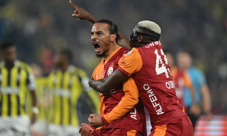 Fenerbahçe son anda kurtardı 19 Trendyol Süper Lig'de Fenerbahçe, derbide Galatasaray ile 1-1 beraberliği son anda elde etti