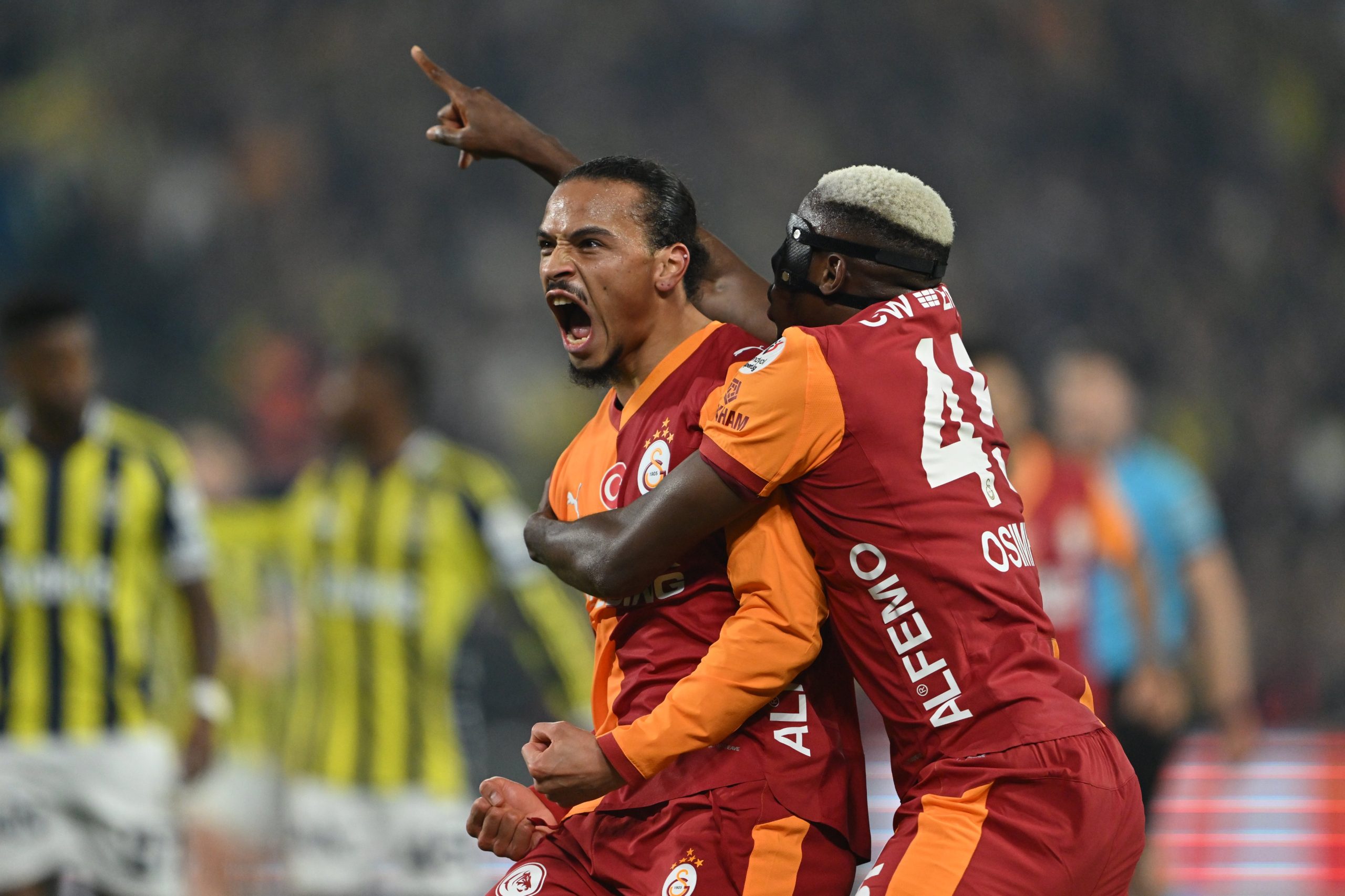 Fenerbahçe son anda kurtardı 1 Trendyol Süper Lig'de Fenerbahçe, derbide Galatasaray ile 1-1 beraberliği son anda elde etti