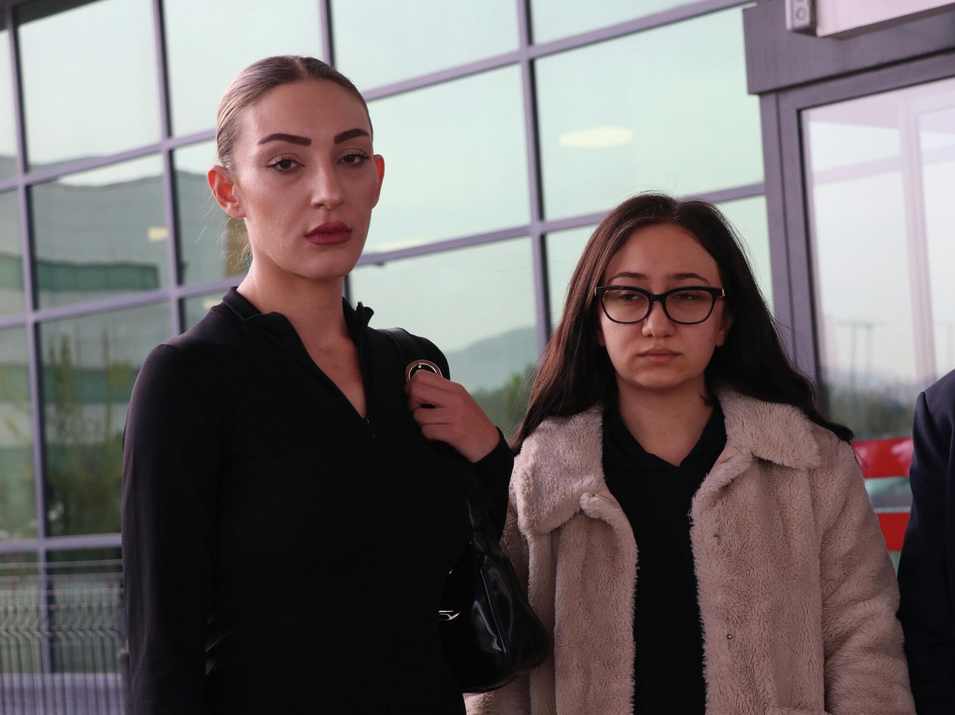 Şarkıcı Güllü'nün şüpheli ölümüyle ilişkin olarak tutuklanan kızı Tuğyan Ülkem Gülter'in, Gebze Cezaevi'nden Silivri’ye nakledilmesi sonrası iddialar ortaya atıldı