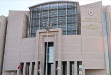 Oyuncu Saadet Ezgi Eyüboğlu’nun da adının geçtiği soruşturmada, İstanbul Adliyesi’ne sevk edilen şüphelilerden 6’sı tutuklandı.