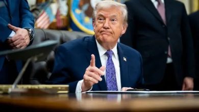 ABD Başkanı Donald Trump’ın, yaptırıma tabi tüm Venezuela kaynaklı petrol tankerlerinin bloke edilmesi talimatına Caracas yönetiminden sert tepki geldi.