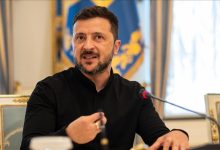 Ukrayna Devlet Başkanı Volodimir Zelenski, Rusya’nın gece boyunca ülkenin birçok bölgesini hedef alan geniş çaplı hava saldırıları düzenlediğini açıkladı.