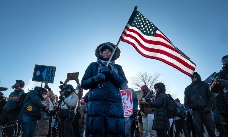 ABD’de cuma günü birçok kentte Göçmenlik ve Gümrük Muhafaza Birimi’ne karşı eş zamanlı protestolar düzenlendi.