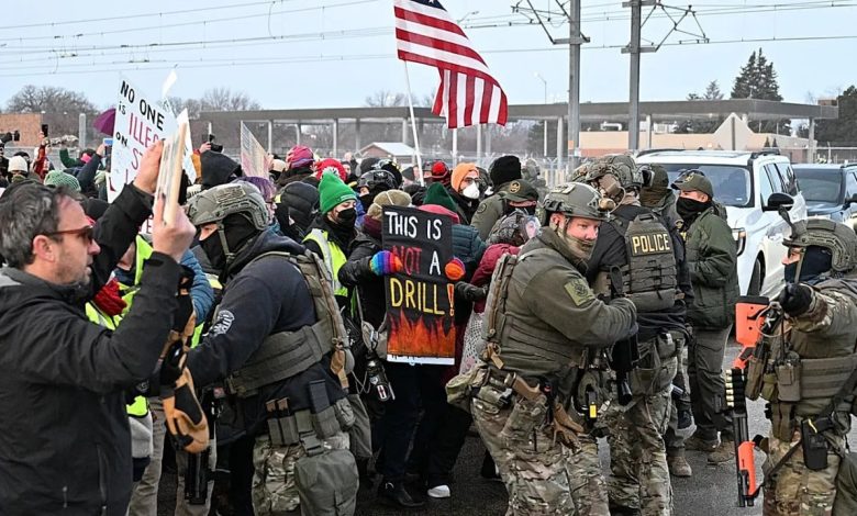 ABD’de isyan ateşi çıktı 7 ABD'de, Göçmenlik ve Gümrük Muhafaza (ICE) ajanının bir araca ateş açarak kadın sürücüyü öldürmesi sonrası halk ayaklandı