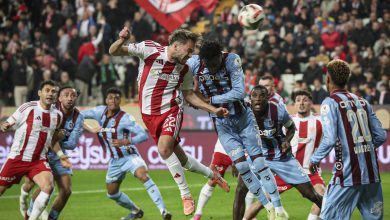 Trendyol Süper Lig'de üçüncü sırada yer alan Trabzonspor, Antalyaspor deplasmanında 1-1 berabere kaldı