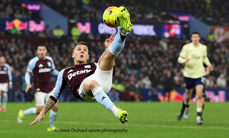 Fenerbahçe'nin UEFA Avrupa Ligi'nde karşılaşacağı Aston Villa'da dört kritik futbolcu forma giyemeyecek