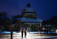 Almanya'nın başkenti Berlin'de yapılan sabotaj sonucu yaklaşık 100 bin kişi elektriksiz ve ısıtmadan yoksun kaldı