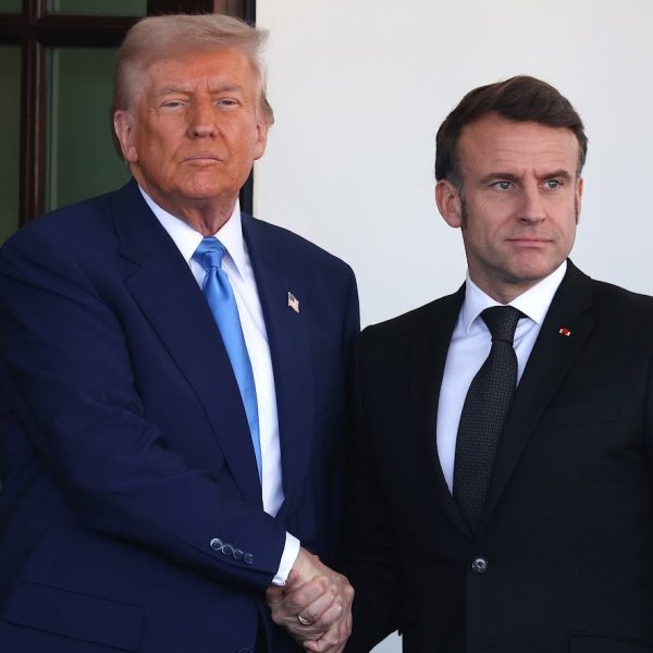 ABD Başkanı Donald Trump, Fransa Cumhurbaşkanı Emmanuel Macron'un kendisine attığı özel mesajı paylaştı