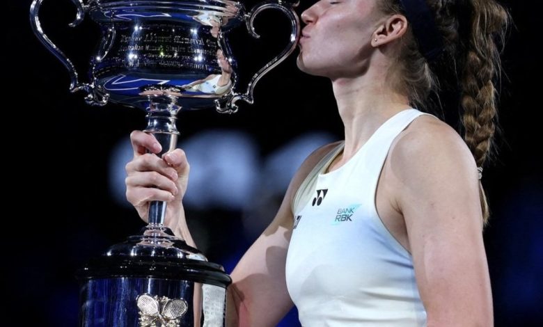 Sezonun ilk grand slam turnuvası Avustralya Açık tek kadınlarda Kazak Elena Rybakina şampiyon oldu