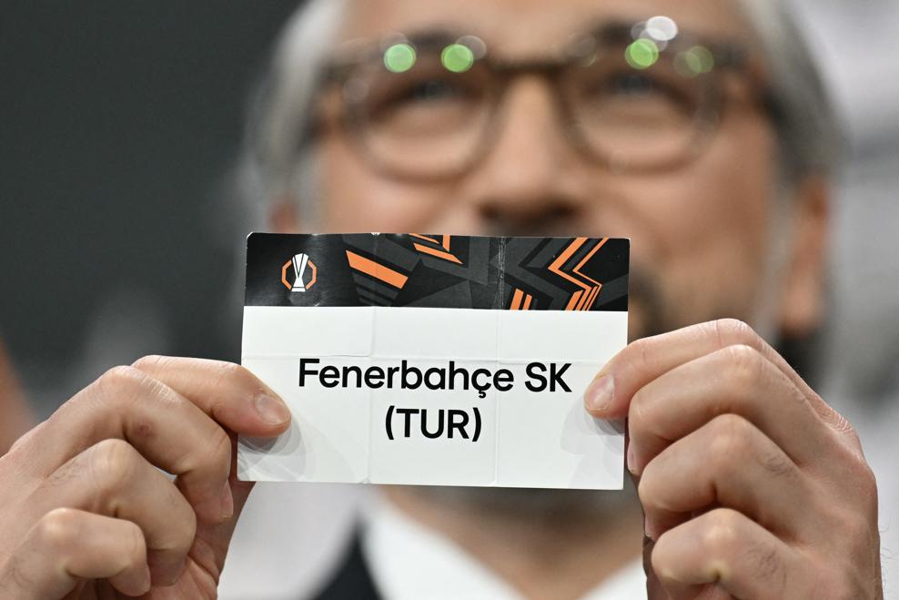 Fenerbahçe, UEFA Avrupa Ligi play-off turunda İngiltere'nin Nottingham Forest takımı ile eşleşti