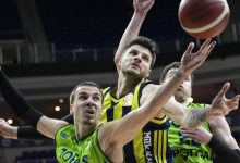 Türkiye Sigorta Basketbol Süper Ligi’nde son şampiyon Fenerbahçe Beko, TOFAŞ’ı yenerek rahat şekilde liderliğe kuruldu